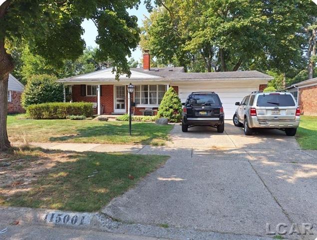 front view picture of 15001 Maplewood, Plymouth, MI. 48170