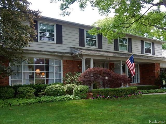 front view picture of 899 Briarcliff Dr, Grosse Pointe, MI. 48236