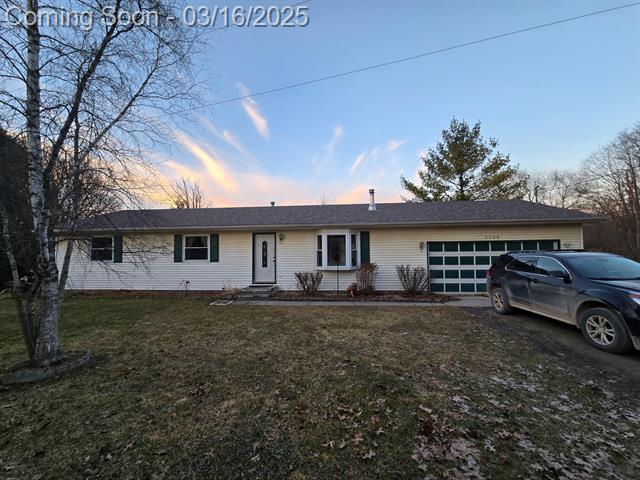 front view picture of 2209 Beck Road, Howell, MI. 48843