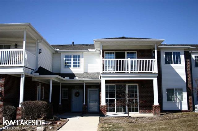 front view picture of 14382 Moravian Manor Circle, Sterling Heights, MI. 48312