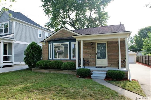 front view picture of 120 N Gainsborough Ave, Royal Oak, MI. 48067