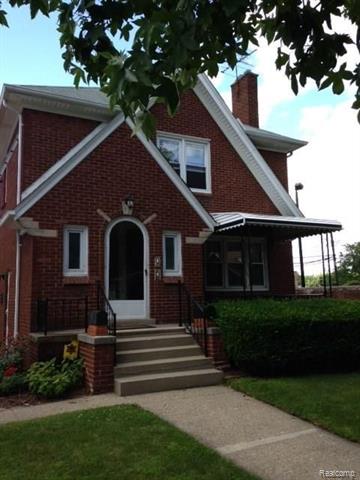 front view picture of 200 S Pleasant St, Royal Oak, MI. 48067