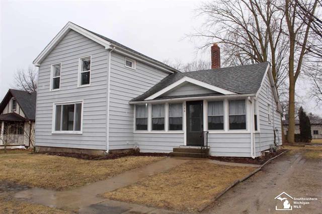 front view picture of 144 Wood, Petersburg, MI. 49270