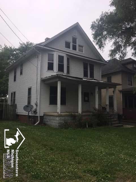 front view picture of 918 W Front St, Monroe, MI. 48161