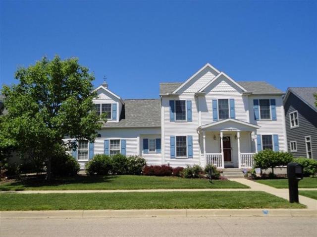 front view picture of 569 Summer Ridge Parkway, Saint Joseph, MI. 49085