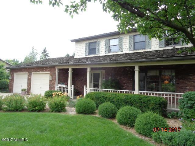 front view picture of 275 S Bluffwood, Saint Joseph, MI. 49085