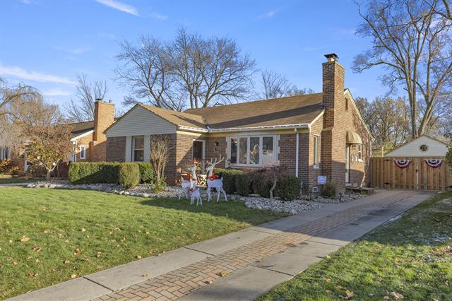 front view picture of 3105 Woodslee Dr, Royal Oak, MI. 48073