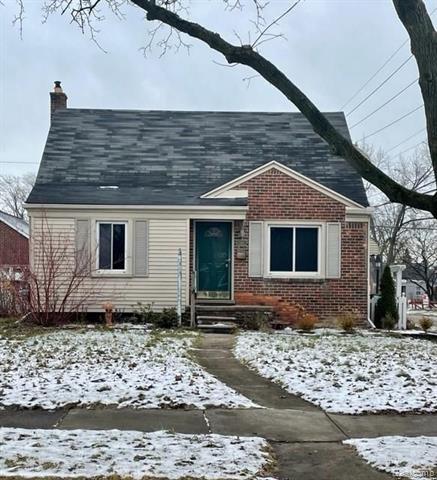 front view picture of 3102 N Blair Ave, Royal Oak, MI. 48073