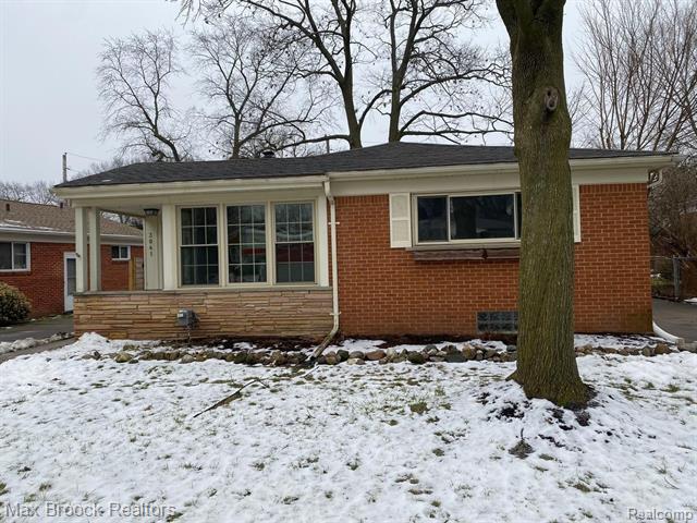 front view picture of 3041 Sylvan Dr, Royal Oak, MI. 48073