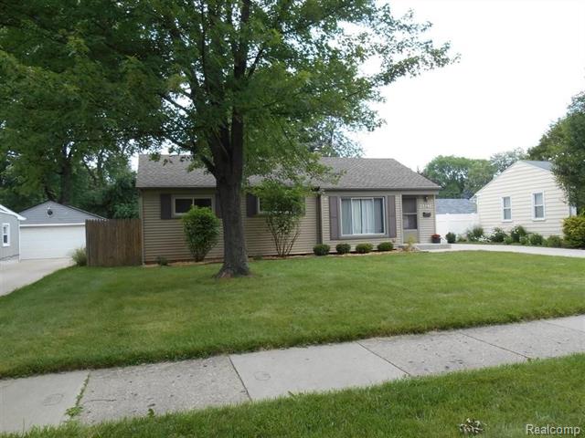 front view picture of 4327 Hampton Blvd, Royal Oak, MI. 48073