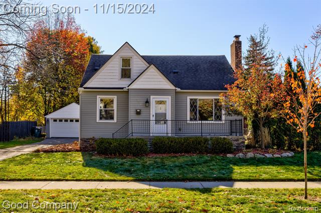 front view picture of 920 Ottawa Dr, Royal Oak, MI. 48073