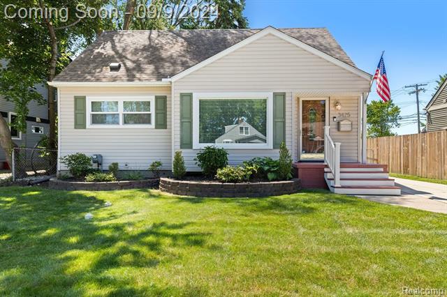 front view picture of 3425 Normandy Rd, Royal Oak, MI. 48073