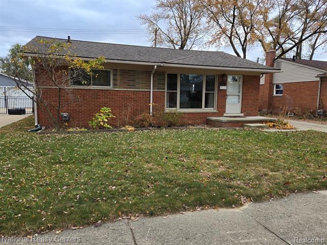 front view picture of 1371 Broadacre Ave, Clawson, MI. 48017