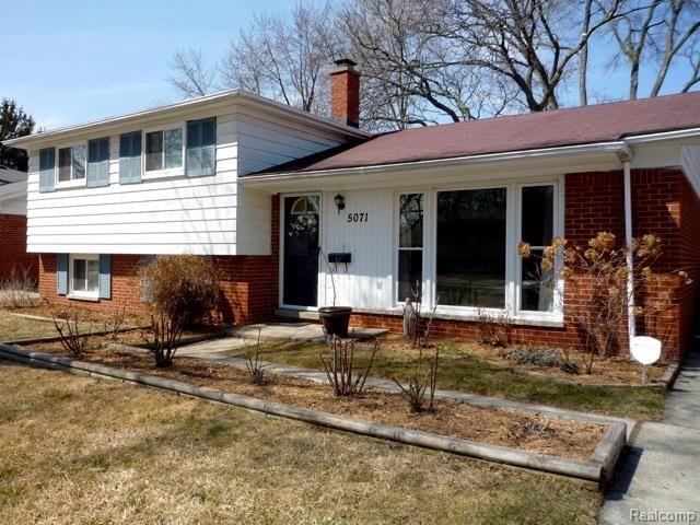 front view picture of 5071 Elmhurst Ave, Royal Oak, MI. 48073