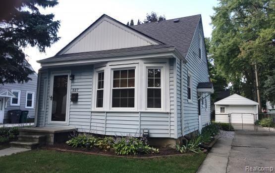 front view picture of 537 Roth Blvd, Clawson, MI. 48017