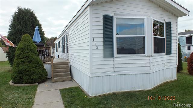 front view picture of 115 Springlea, Erie, MI. 48133