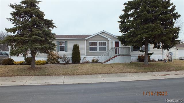 front view picture of 335 Blackthorn, Monroe, MI. 48161