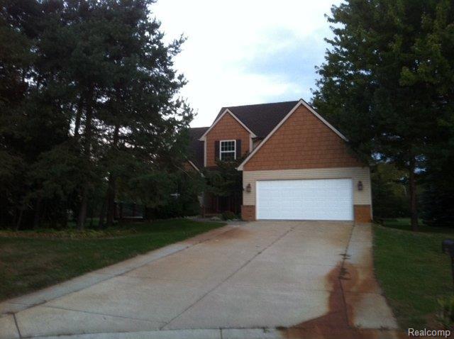 front view picture of 2125 Casey Ln, Highland, MI. 48356