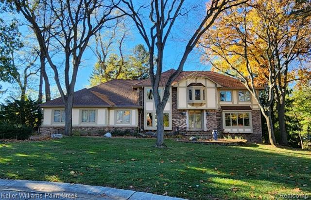 front view picture of 790 Hidden Pine Rd, Bloomfield Hills, MI. 48304