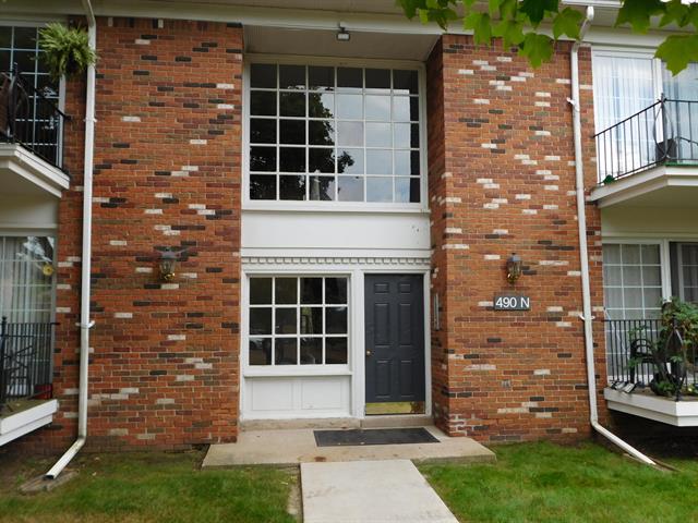 front view picture of 490 Fox Hills Dr N, Bloomfield Hills, MI. 48304