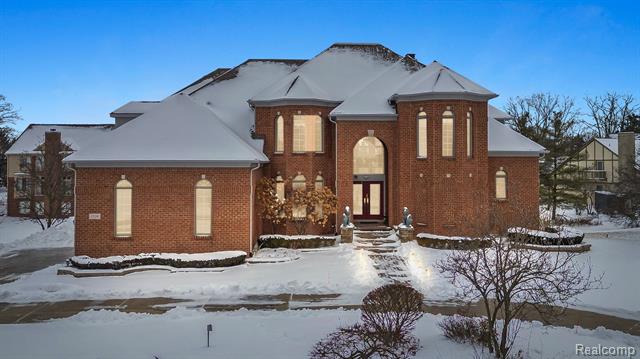 front view picture of 1539 Bartley Ln, Bloomfield Hills, MI. 48304