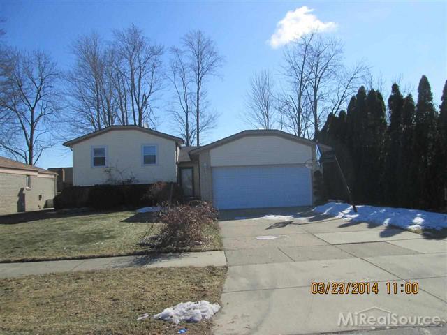 front view picture of 38136 Yonkers Dr, Sterling Heights, MI. 48310