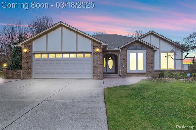 front view picture of 2827 Marlbank Dr, Sterling Heights, MI. 48310