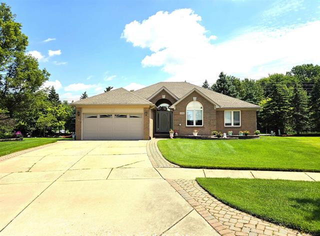 front view picture of 33182 Opus Court, Sterling Heights, MI. 48312