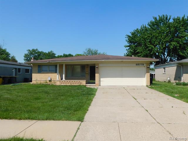 front view picture of 33773 Twickingham Dr, Sterling Heights, MI. 48310