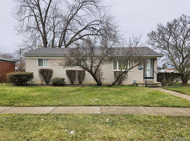 front view picture of 34063 Viceroy Dr, Sterling Heights, MI. 48310