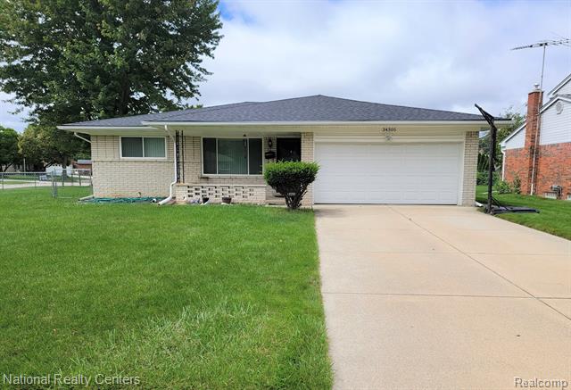 front view picture of 34305 Tyler Dr, Sterling Heights, MI. 48310