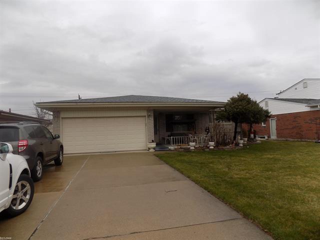 front view picture of 11605 Filer Dr, Sterling Heights, MI. 48312