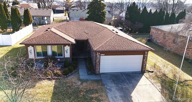 front view picture of 35248 Wright Circle, Sterling Heights, MI. 48310