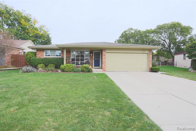 front view picture of 35946 Foothill Dr, Sterling Heights, MI. 48312