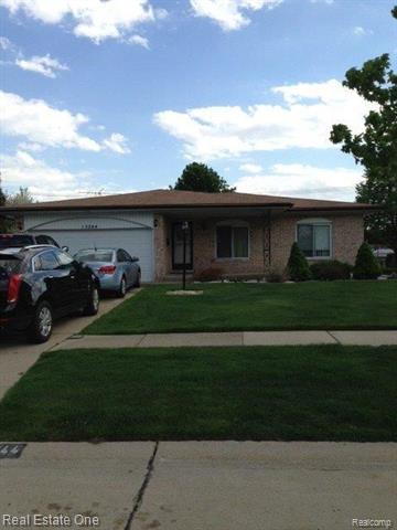 front view picture of 13244 Canterbury Dr, Sterling Heights, MI. 48312