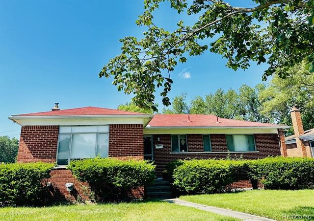 front view picture of 14060 Cloverdale Ave, Oak Park, MI. 48237