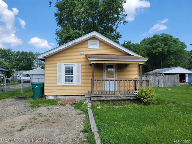 front view picture of 6361 Hyde Park, Romulus, MI. 48174