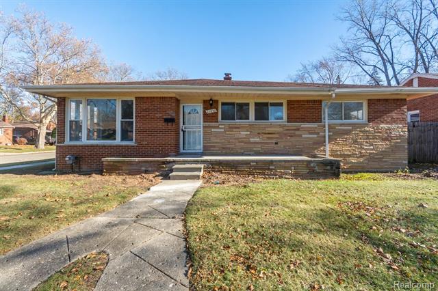 front view picture of 21830 Kipling St, Oak Park, MI. 48237