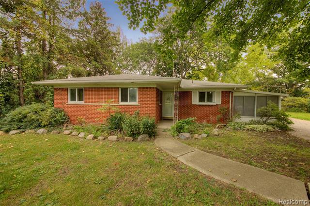 front view picture of 46910 Cherry Hill, Canton, MI. 48187